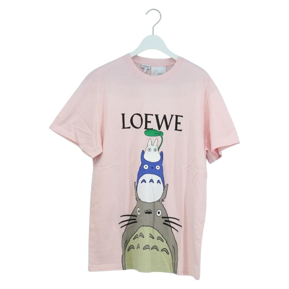 Studio Ghibli Totoro Pink Cotton T Shirt by Loewe Women's Short Sleeve: Studio Ghibli Totoro Pink Cotton T Shirt by Loewe Women's Short Sleeve This LOEWE x Studio Ghibli My Neighbor Totoro T-shirt features a playful Totoro design on soft pink 100% cotton fabric. The women