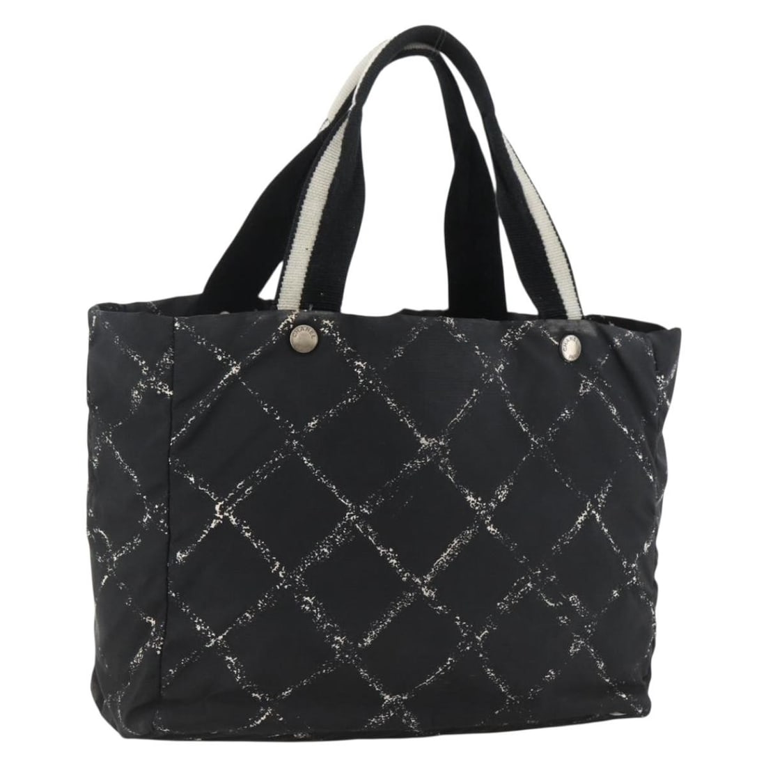 Chanel Black Nylon Travel Line Tote Purse with CC Logo: Chanel Black Nylon Travel Line Tote Purse with CC Logo This is a CHANEL Travel Line tote bag crafted from black nylon. Designed for women, it features a spacious interior and a classic tote silhouette