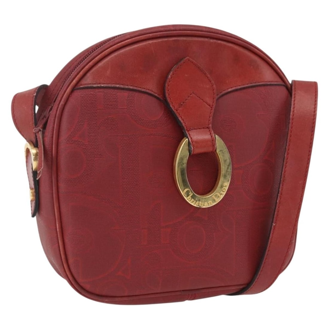 Christian Dior Red Canvas Trotter Shoulder Bag 19cm by 18cm by 6cm: Christian Dior Red Canvas Trotter Shoulder Bag 19cm by 18cm by 6cm This Christian Dior Trotter shoulder bag for women features a red canvas exterior with a classic design. It shows signs of wear inclu