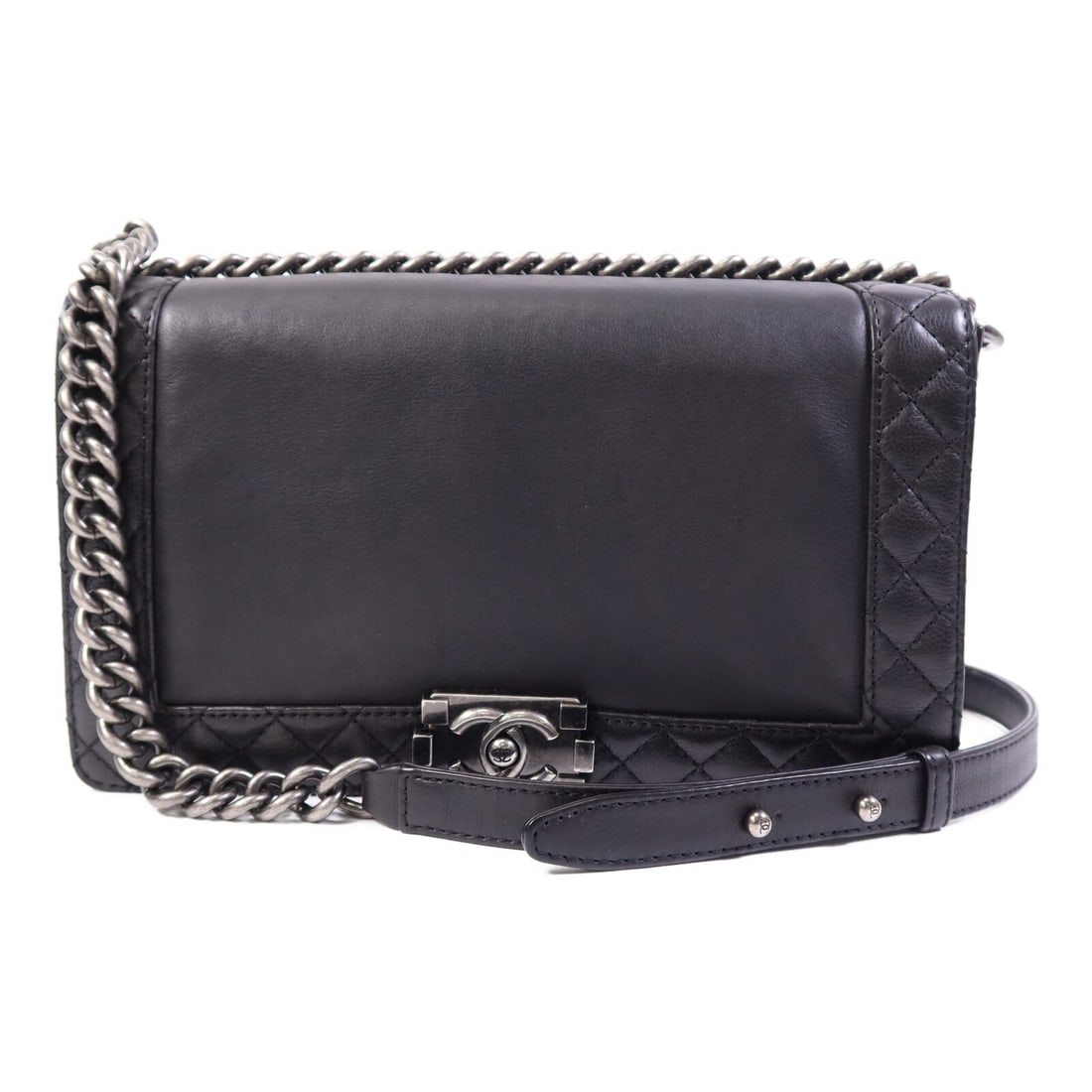 CHANEL Boy 28 Black Calfskin Shoulder Bag A67946 with Silver Hardware: CHANEL Boy 28 Black Calfskin Shoulder Bag A67946 with Silver Hardware This elegant CHANEL Boy 28 Chain Shoulder Bag is crafted from premium black calfskin leather, offering a sophisticated look for an