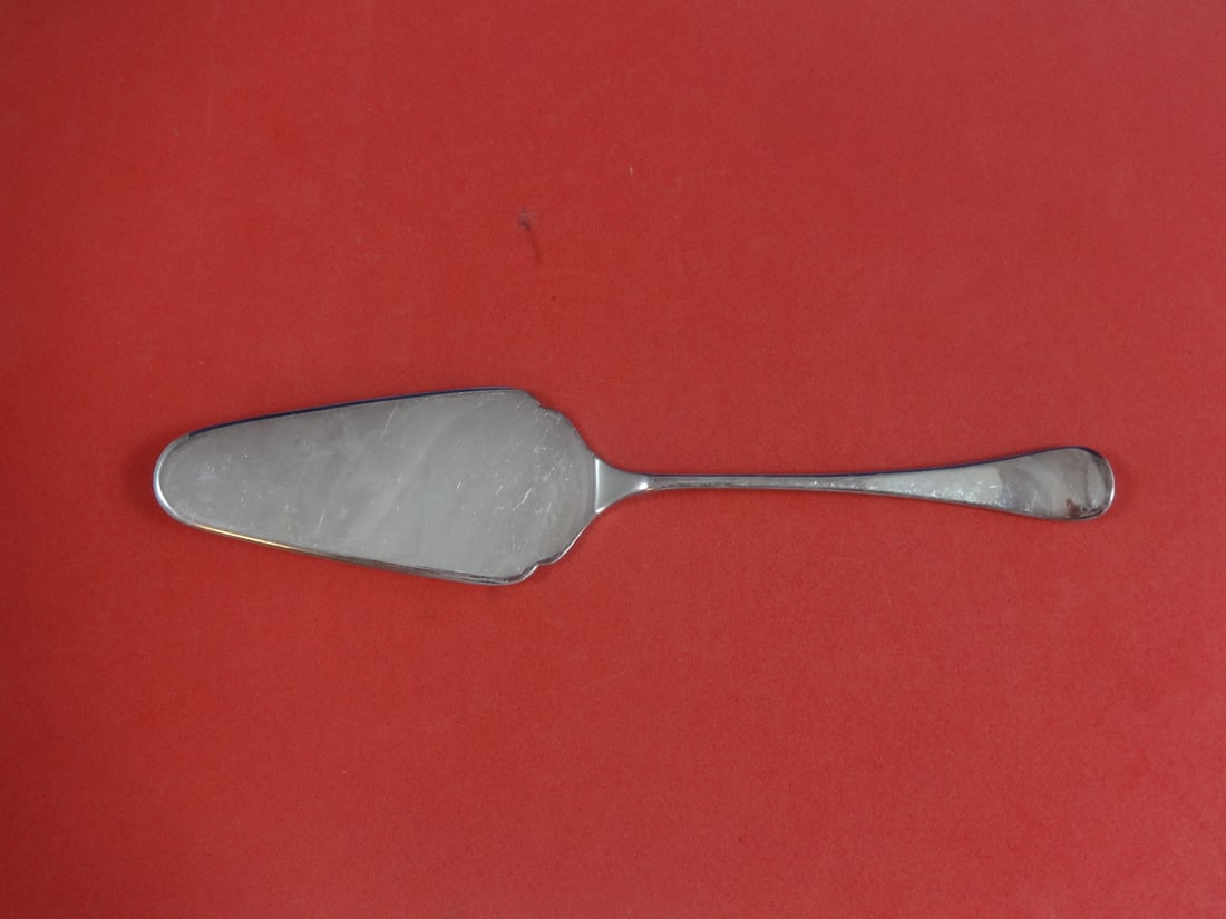Capri by Ricci Sterling Silver Pie Server 10 1/8" All Sterling Unused: Capri by Ricci Sterling Silver Pie Server 10 1/8" All Sterling Unused Introducing the Capri by Ricci Sterling Silver Pie Server, a beautifully crafted piece that elevates any dining experience. This 1