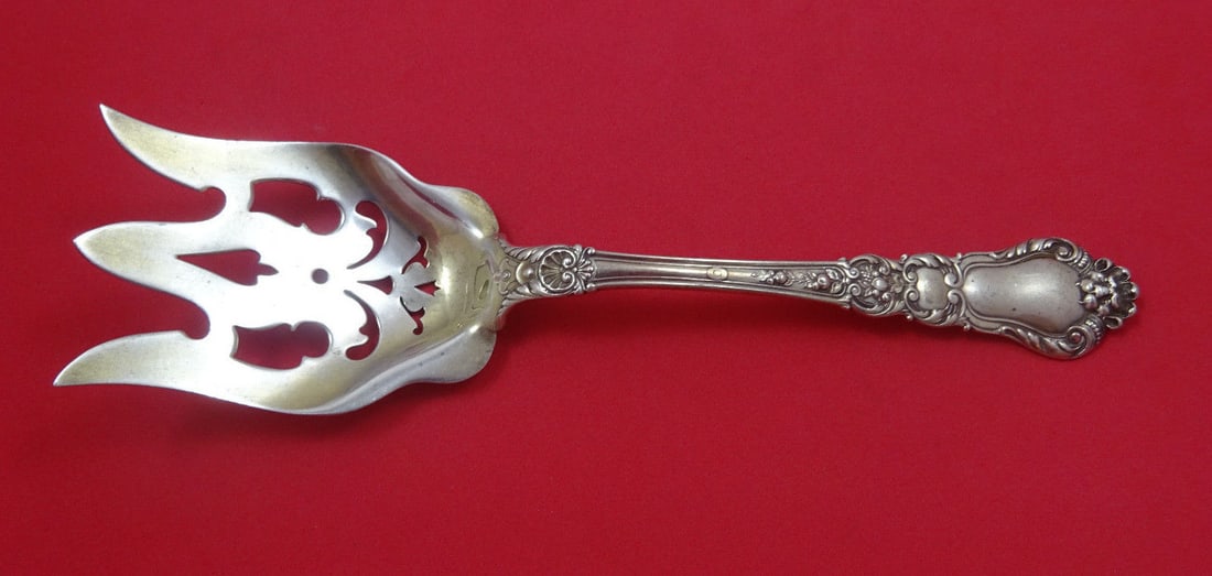 Gorham Baronial Old Sterling Silver Salad Serving Fork 8 7/8": Gorham Baronial Old Sterling Silver Salad Serving Fork 8 7/8" This exquisite salad serving fork from the Baronial Old pattern by Gorham showcases elegant pierced detailing and is crafted from high-qua