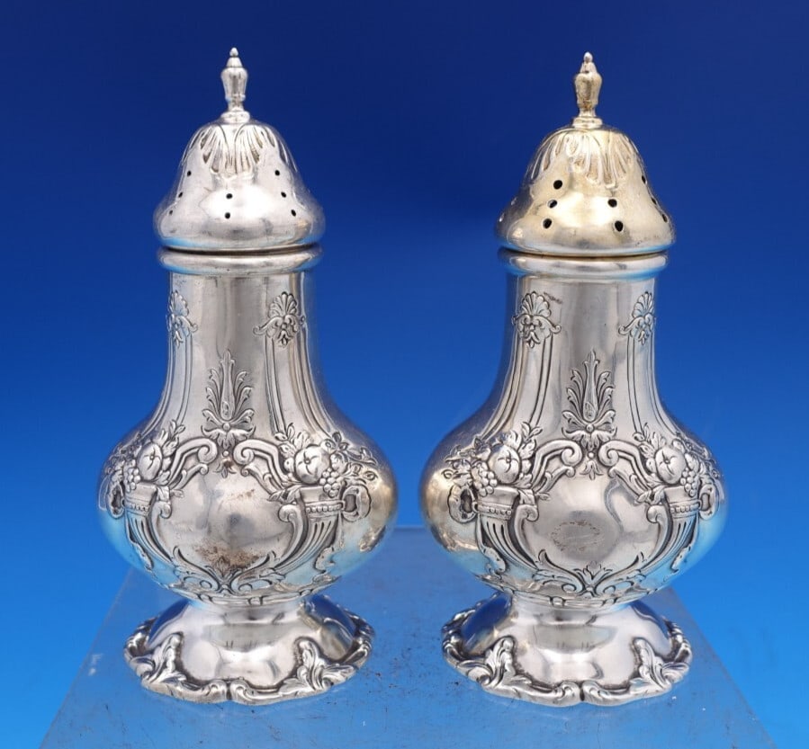 Reed & Barton Francis I Sterling Silver Salt Pepper Shakers Set 2pc: Reed & Barton Francis I Sterling Silver Salt Pepper Shakers Set 2pc Enhance your dining experience with this exquisite two-piece set of salt and pepper shakers from the renowned Francis I pattern by R