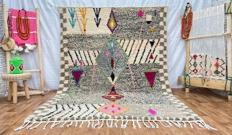 Authentic Handwoven Moroccan Rug 100% Sheep Wool 10 x 6.56 Feet: Authentic Handwoven Moroccan Rug 100% Sheep Wool 10 x 6.56 Feet Discover the beauty of this Fabulous Authentic Rug, handwoven in the Atlas Mountains by skilled local Berber women weavers. Crafted usin