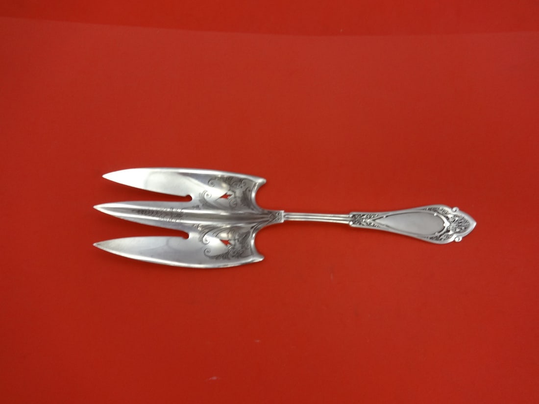 Wood & Hughes Venetian Sterling Silver Pastry Fork 9 1/8 with Floral Design: Wood & Hughes Venetian Sterling Silver Pastry Fork 9 1/8 with Floral Design This exquisite sterling silver pastry serving fork is crafted by Wood & Hughes in the elegant Venetian pattern. Featuring th