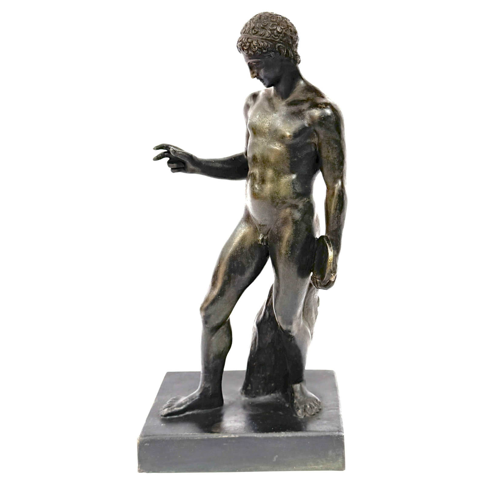 19th Century Italian Bronze Sculpture Nude Discus Athlete Naples Foundry: 19th Century Italian Bronze Sculpture Nude Discus Athlete Naples Foundry This exquisite 19th-century Italian bronze sculpture captures a nude discus athlete in repose, showcasing the artistry of the G