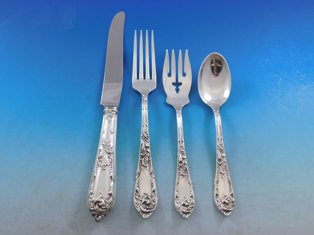 Reed and Barton Romaine Sterling Silver 4-Piece Place Setting: Reed and Barton Romaine Sterling Silver 4-Piece Place Setting Enhance your dining experience with this exquisite 4-piece place setting from the Romaine pattern by Reed and Barton. Crafted from high-qu