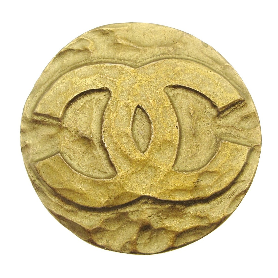 Chanel Vintage Gold-Plated Medallion Brooch Pin 2in 94A: Chanel Vintage Gold-Plated Medallion Brooch Pin 2in 94A This exquisite Chanel Medallion Brooch Pin showcases a classic round design, beautifully crafted in gold-plated material. A vintage piece, it re