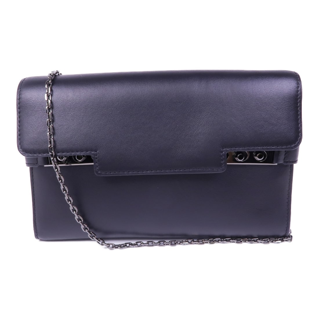 Delvaux Tempete Black Calfskin Wallet On Chain Shoulder Bag: Delvaux Tempete Black Calfskin Wallet On Chain Shoulder Bag Introducing the Delvaux Tempete Wallet On Chain Shoulder Bag, crafted from luxurious black calfskin leather. This stylish shoulder bag featu