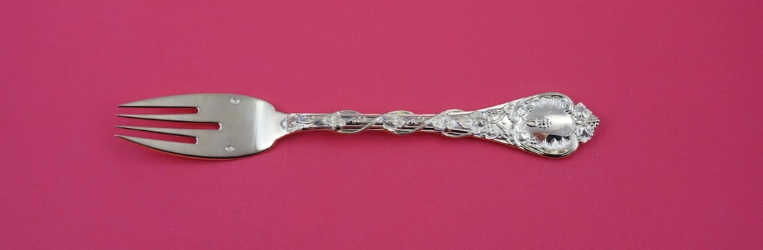 Odiot Demidoff Vermeil Sterling Silver Fish Fork 7.5 Unused: Odiot Demidoff Vermeil Sterling Silver Fish Fork 7.5 Unused This exquisite fish fork is crafted in the Demidoff Vermeil pattern by Odiot, a prestigious name in French sterling silverware. Measuring 7