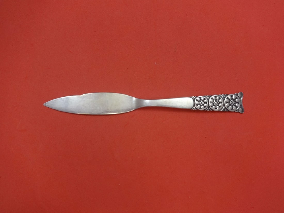 Georg Jensen Dahlia Sterling Silver Fish Knife 8 5/8 Inches: Georg Jensen Dahlia Sterling Silver Fish Knife 8 5/8 Inches This exquisite fish knife features the elegant Dahlia pattern by Georg Jensen, crafted entirely from sterling silver. With a substantial len