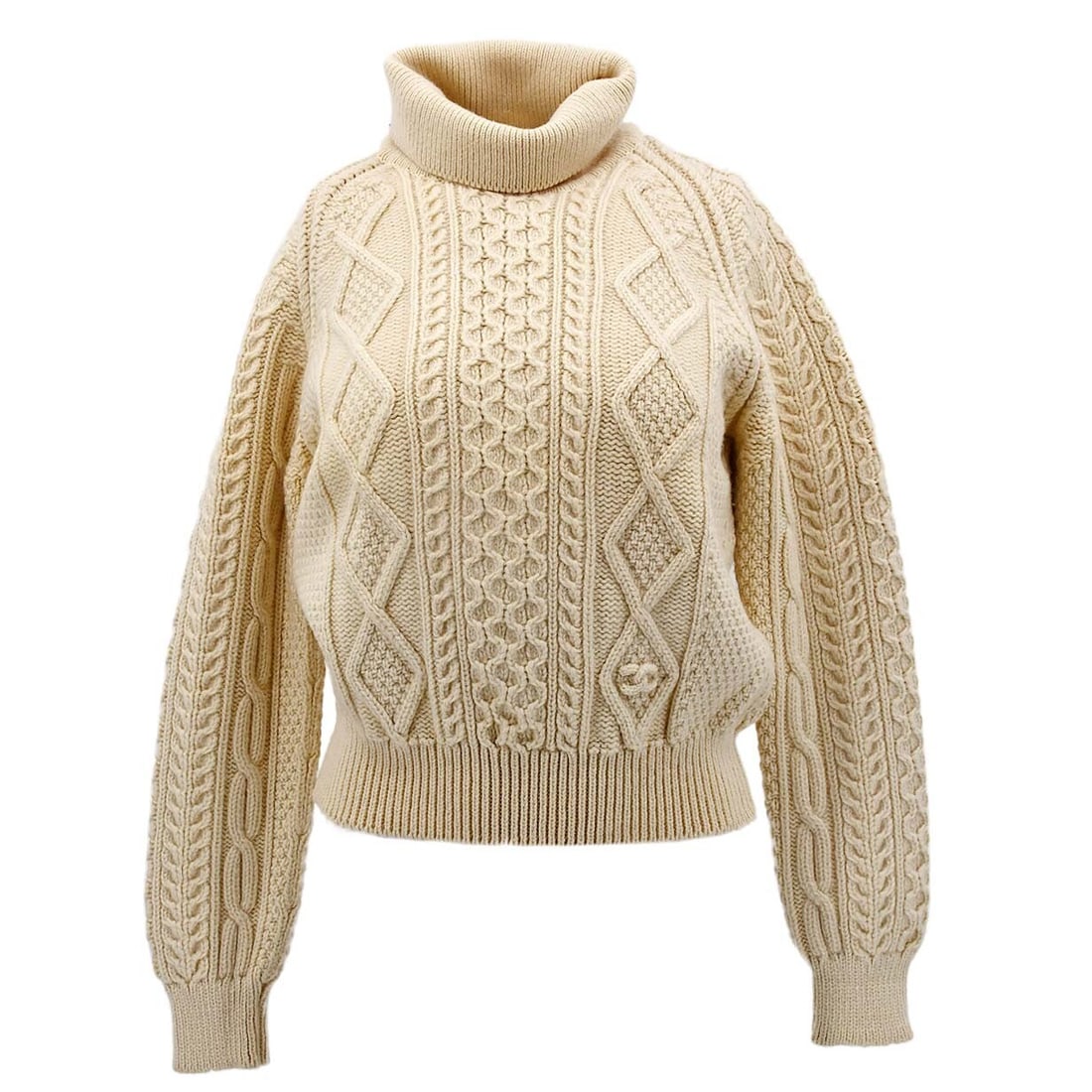 Vintage Chanel Ivory Wool Sweater Long Sleeve Logo 96A Size 44: Vintage Chanel Ivory Wool Sweater Long Sleeve Logo 96A Size 44 Elevate your casual wardrobe with this vintage Chanel sweater in a classic ivory hue. Crafted from 100% wool, it features long sleeves an