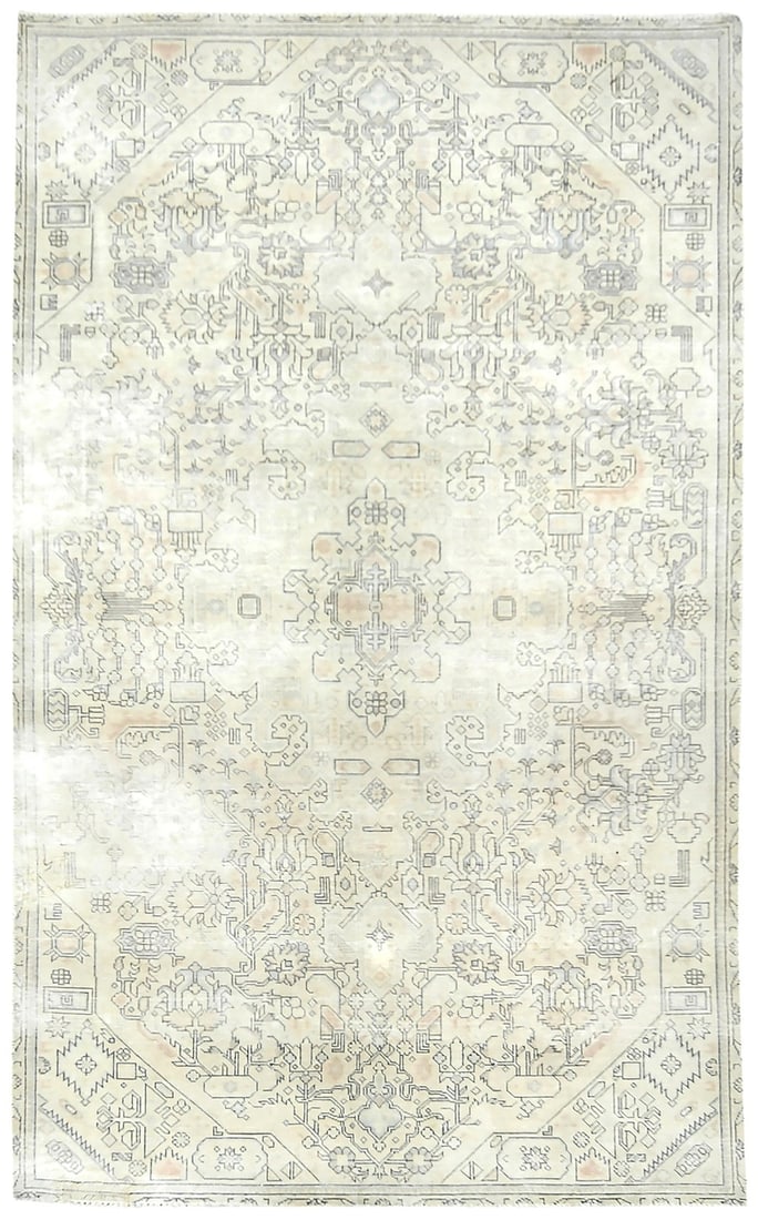 Vintage Handmade Floral Oriental Rug 4'8 x 7'10 Wool Distressed Design: Vintage Handmade Floral Oriental Rug 4'8 x 7'10 Wool Distressed Design Discover the charm of this Antique Distressed Oriental Rug, featuring a classic floral pattern that enhances any vintage or farmh