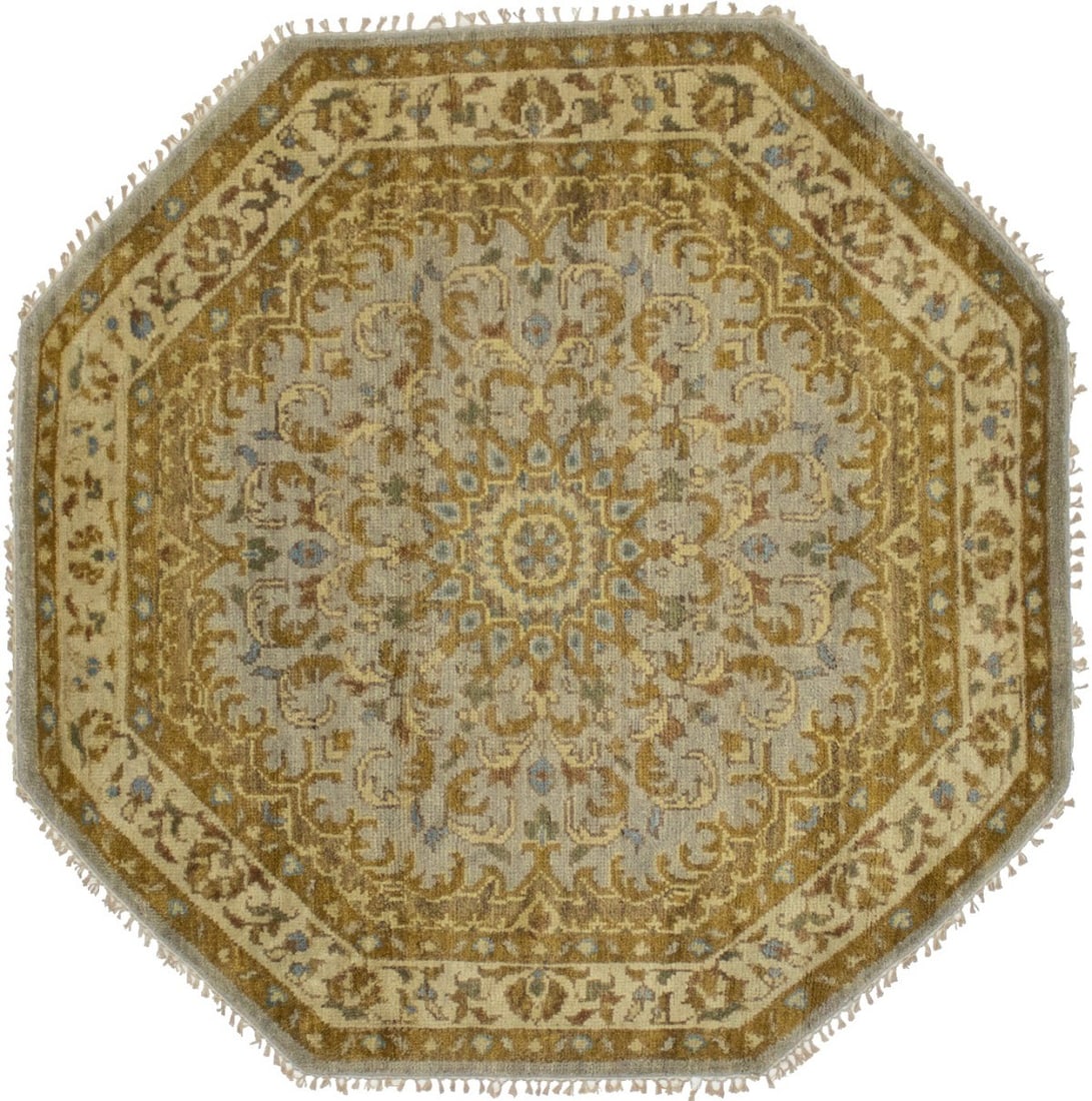 Vintage Style Oushak Octagon Rug 6X6 ft Floral Wool Handmade: Vintage Style Oushak Octagon Rug 6X6 ft Floral Wool Handmade Add a touch of elegance to your space with this Vintage Style Oushak Octagon Rug, featuring a harmonious blend of muted colors including ta
