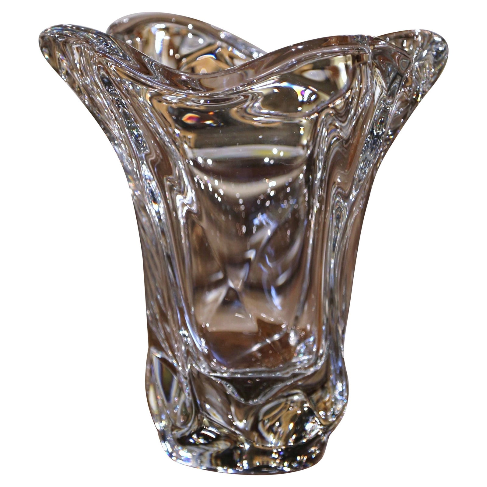 French Art Deco Hand Blown Crystal Vase Circa 1950: French Art Deco Hand Blown Crystal Vase Circa 1950 This elegant mid-century French vase is expertly crafted from hand-blown clear crystal, dating to circa 1950. Showcasing a pulled feathered technique