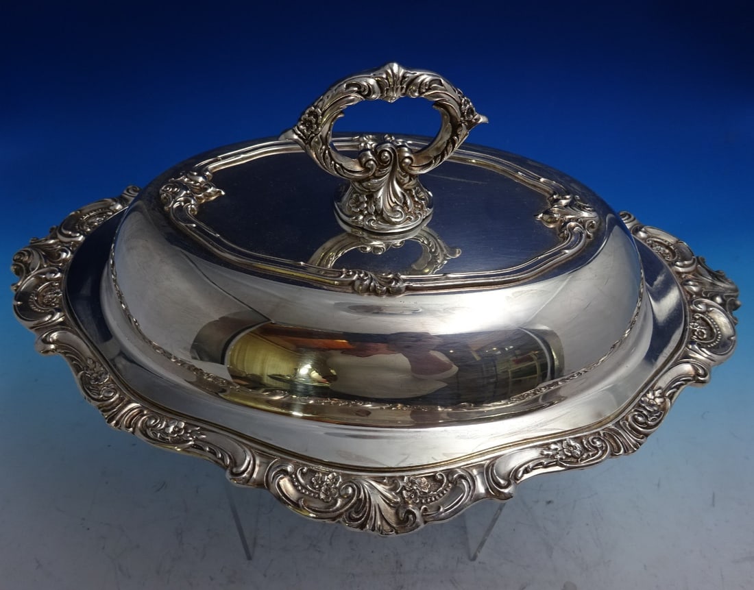Wallace Grande Baroque Silverplate Vegetable Bowl with Removable Handle (1 of 6)