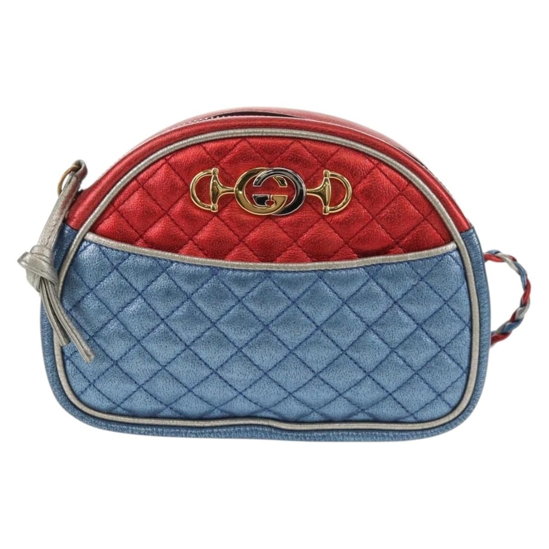 Gucci Lambskin Trapuntata Camera Shoulder Bag Blue 17cm: Gucci Lambskin Trapuntata Camera Shoulder Bag Blue 17cm This Gucci Trapuntata Camera Shoulder Bag for women features a blue leather exterior crafted in Italy. The compact, stylish bag is designed for