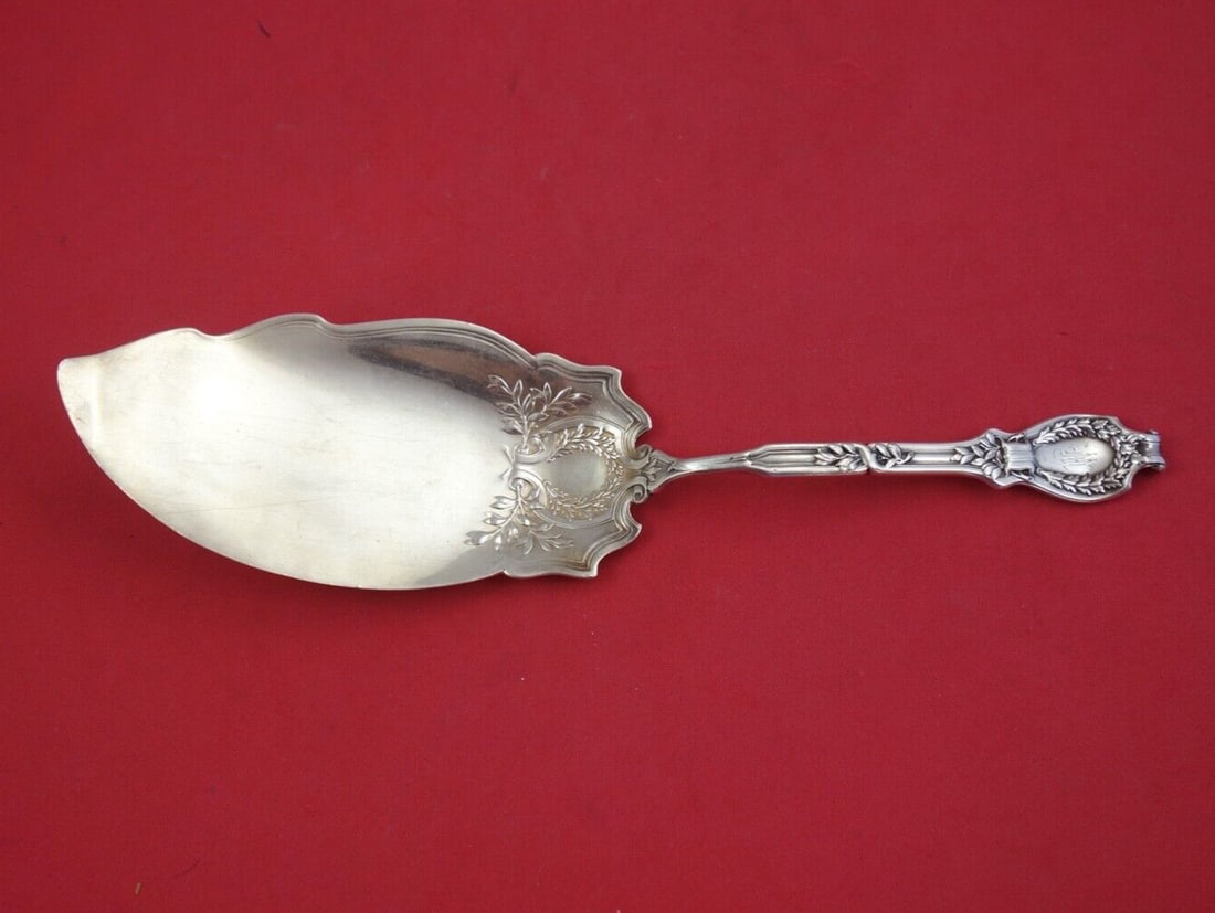 Durgin Du Barry Sterling Silver Ice Cream Server 10 Inch: Durgin Du Barry Sterling Silver Ice Cream Server 10 Inch Presenting a stunning ice cream server from the renowned Durgin brand, featuring the elegant Du Barry pattern. This sterling silver serving pie