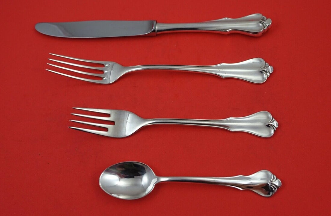 Camusso Colonial Sterling Silver 4-Piece Dinner Place Setting: Camusso Colonial Sterling Silver 4-Piece Dinner Place Setting Enhance your dining experience with this exquisite Colonial by Camusso Sterling Silver 4-piece Dinner Place Setting. Crafted from high-qua