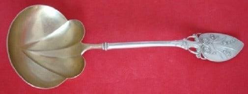 Gorham Lily aka 88 Sterling Silver Gravy Ladle 6 5/8 Lobed: Gorham Lily aka 88 Sterling Silver Gravy Ladle 6 5/8 Lobed Add elegance to your dining experience with this stunning Gorham Sterling Silver Gravy Ladle in the exquisite Lily aka 88 pattern. Measuring 