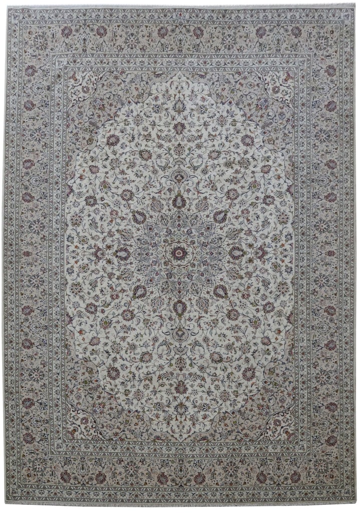 Luxurious 10' x 13' Authentic Persian Kashan Wool Rug (1 of 5)