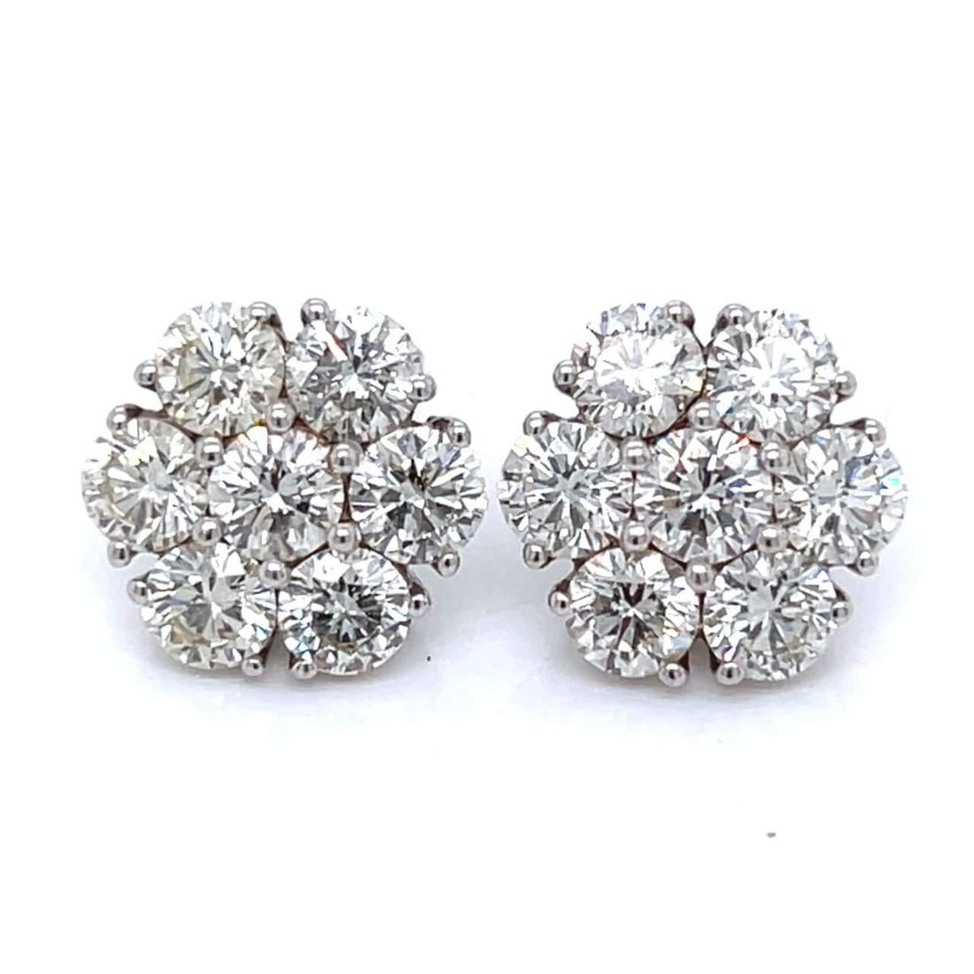 14K White Gold 4.80 Ct Diamond Earrings with H-I Color VS1-SI1 Clarity: 14K White Gold 4.80 Ct Diamond Earrings with H-I Color VS1-SI1 Clarity Elevate your elegance with these stunning 14K White Gold Diamond Earrings, featuring a total diamond weight of approximately 4.80