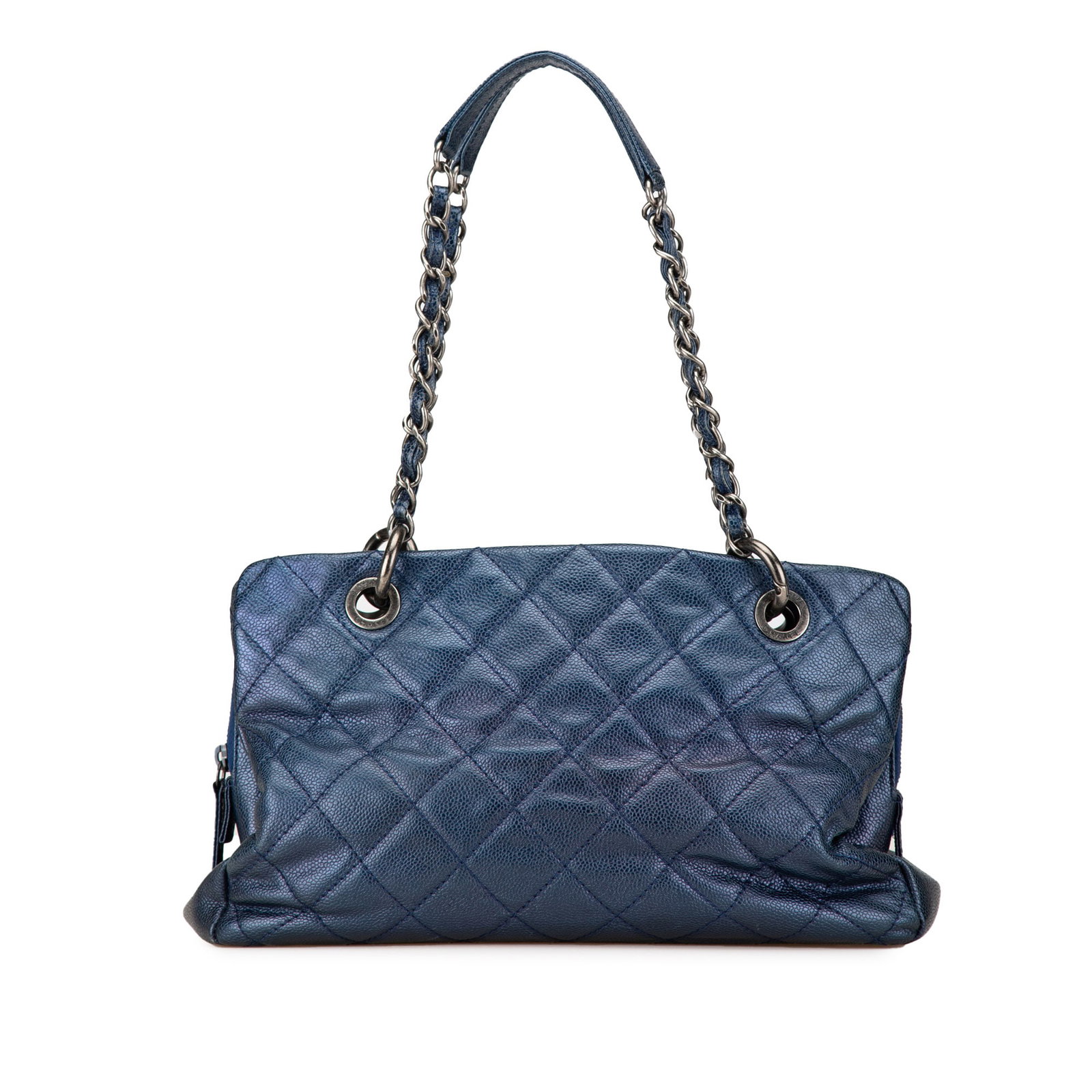 Chanel Quilted Iridescent Caviar Chic Shopping Tote Blue Leather: Chanel Quilted Iridescent Caviar Chic Shopping Tote Blue Leather This Chanel Quilted Iridescent Caviar Chic Shopping Tote is a luxurious addition to any collection. Crafted from high-quality quilted c