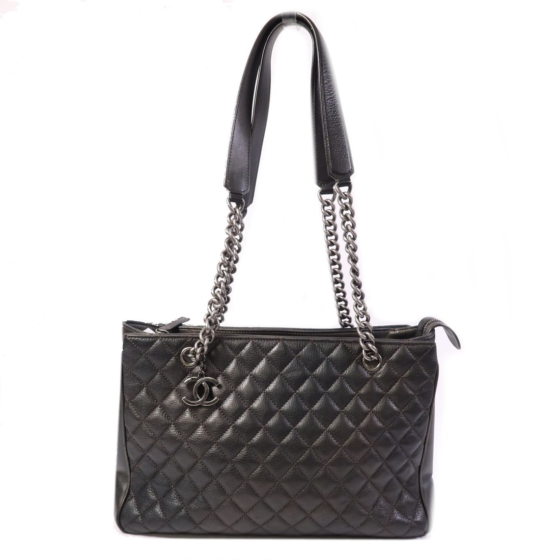 Calfskin Leather Tote by CHANEL with Silver Chain Shoulder Strap: Calfskin Leather Tote by CHANEL with Silver Chain Shoulder Strap This CHANEL CC chain shoulder bag is crafted from calfskin leather in a verdigris tone. Designed in a tote style, it features silver-to