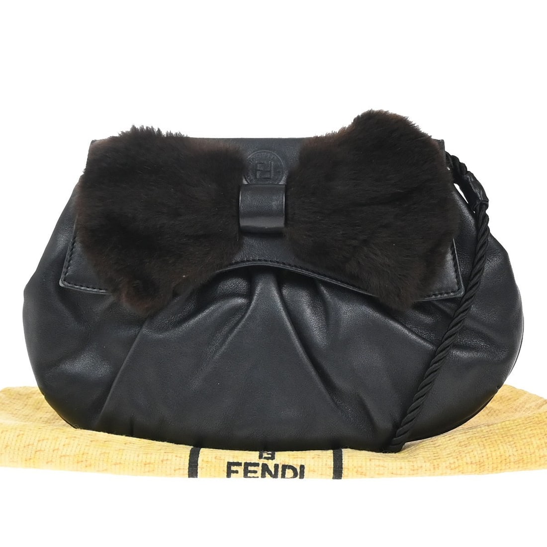 Fendi Black Leather Vintage Shoulder Bag for Women 23cm x 15cm x 5cm: Fendi Black Leather Vintage Shoulder Bag for Women 23cm x 15cm x 5cm This Fendi vintage shoulder bag is crafted from black leather and designed for women. Made in Italy, it features a classic silhouet