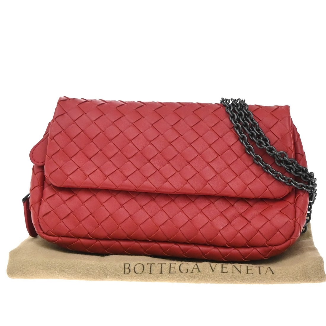 Bottega Veneta Red Intrecciato Leather Expandable Crossbody with Chain Strap: Bottega Veneta Red Intrecciato Leather Expandable Crossbody with Chain Strap This Bottega Veneta Expandable Chain Crossbody Bag features the signature Intrecciato Nappa leather in a vibrant red color.