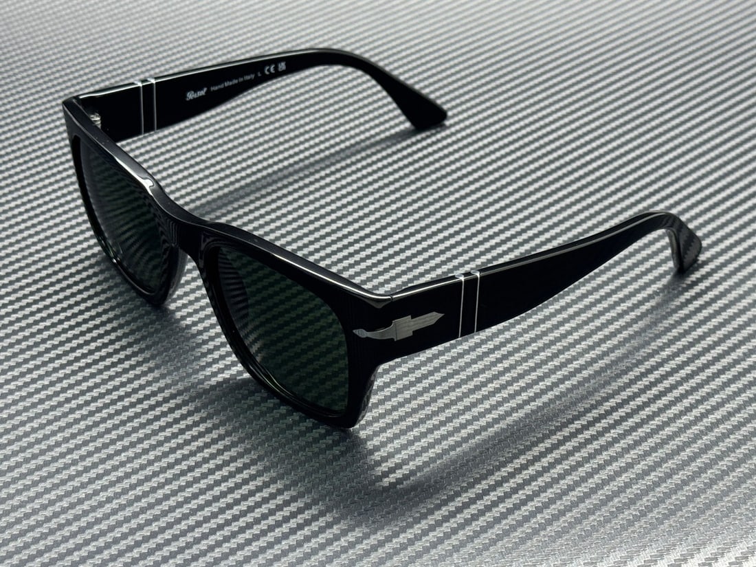 Persol PO3384S 95 31 Black Green 54mm Unisex Sunglasses with Box: Persol PO3384S 95 31 Black Green 54mm Unisex Sunglasses with Box Elevate your style with the PERSOL PO3384S 95 31 Black Green Unisex Sunglasses. Featuring a sleek black frame complemented by striking