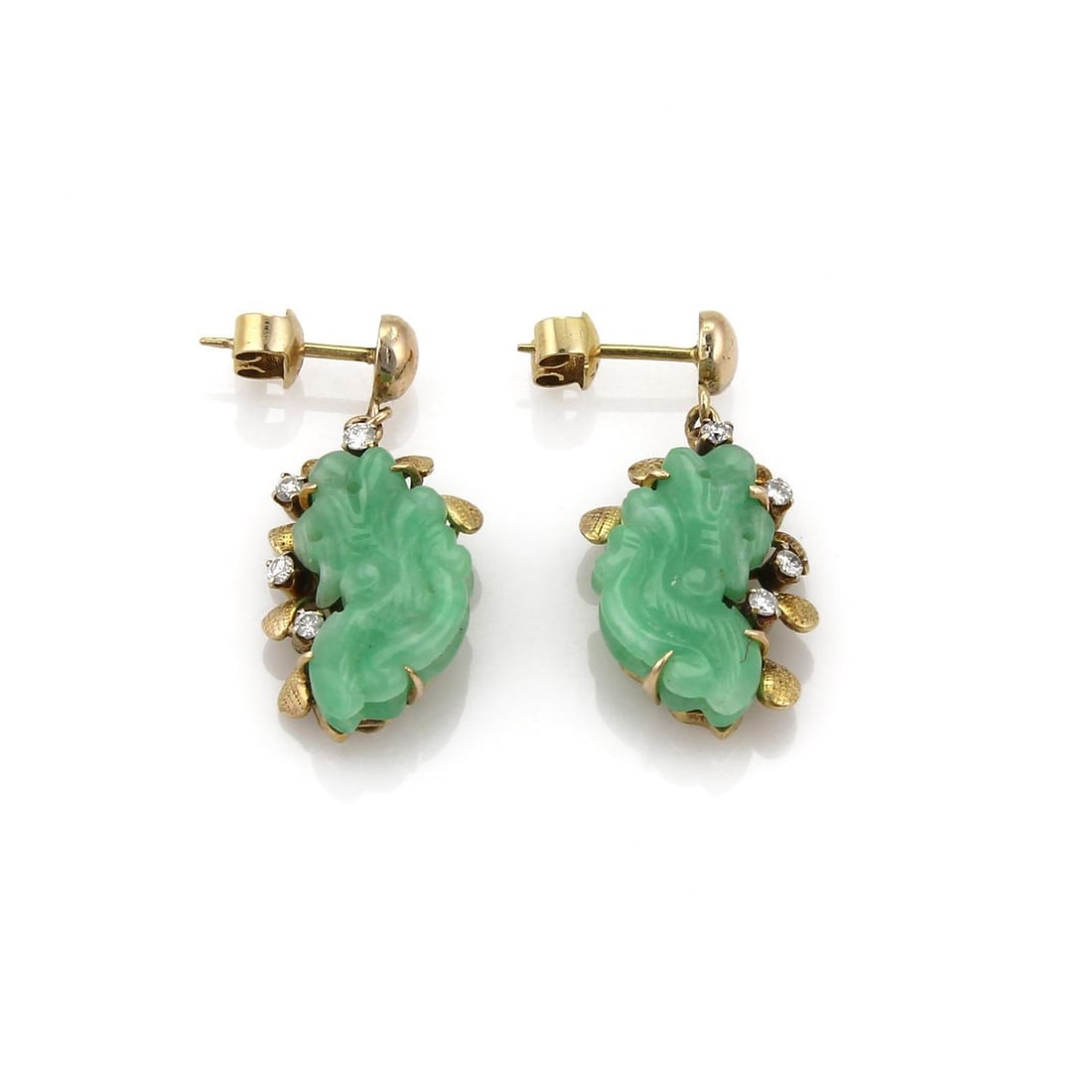 Vintage 14k Yellow Gold Floral Drop Earrings with Diamonds and Jade: Vintage 14k Yellow Gold Floral Drop Earrings with Diamonds and Jade Enhance your jewelry collection with this exquisite pair of vintage drop dangle earrings. Expertly crafted from 14k yellow gold, the