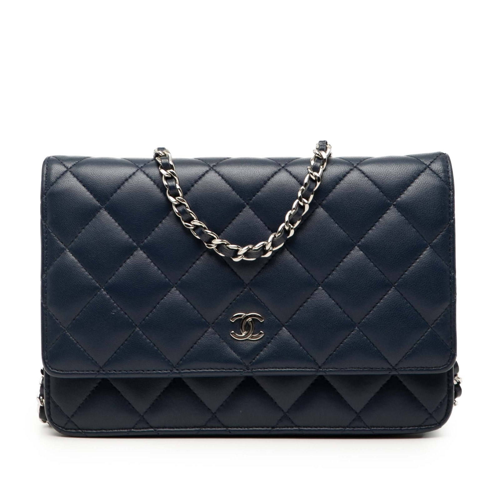 Chanel Blue CC Quilted Lambskin Wallet On Chain France: Chanel Blue CC Quilted Lambskin Wallet On Chain France This Chanel CC Quilted Lambskin Wallet On Chain is a stylish accessory crafted from luxurious quilted lambskin leather. It features a leather wov