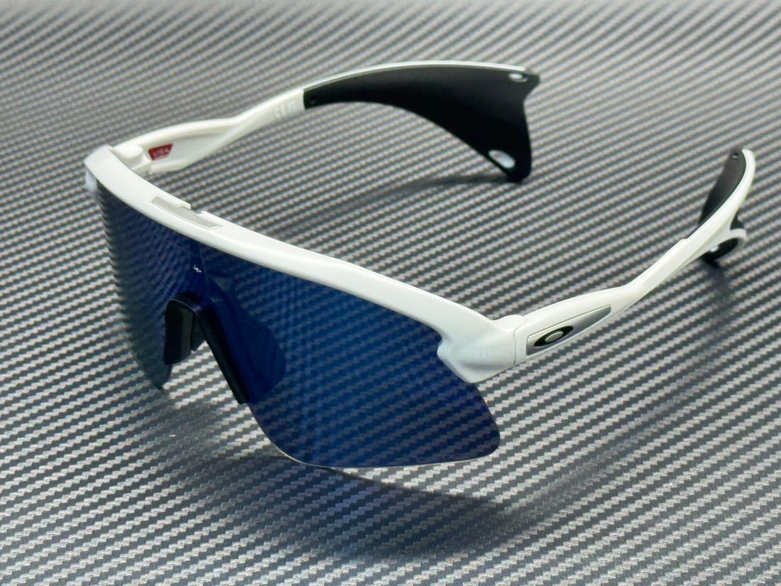 Oakley OO9517 04 Prizm Sapphire 61mm Matte White Men's Sunglasses With Case (1 of 4)