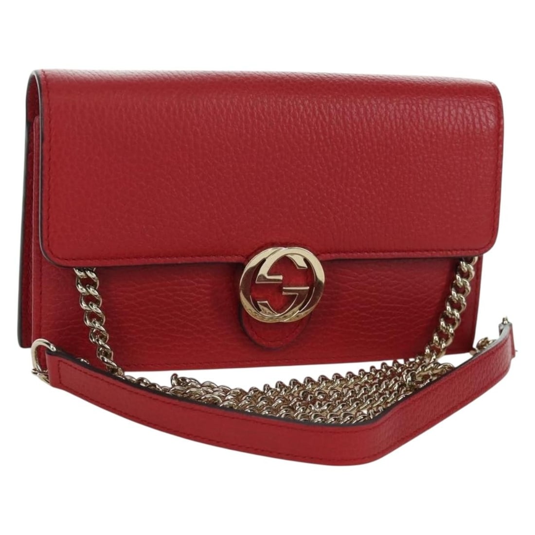 Gucci Red Leather Shoulder Bag with Chain and Interlocking Logo: Gucci Red Leather Shoulder Bag with Chain and Interlocking Logo This GUCCI Interlocking Chain Shoulder Bag features a red and gold leather exterior with a compact, elegant design. Designed for women,