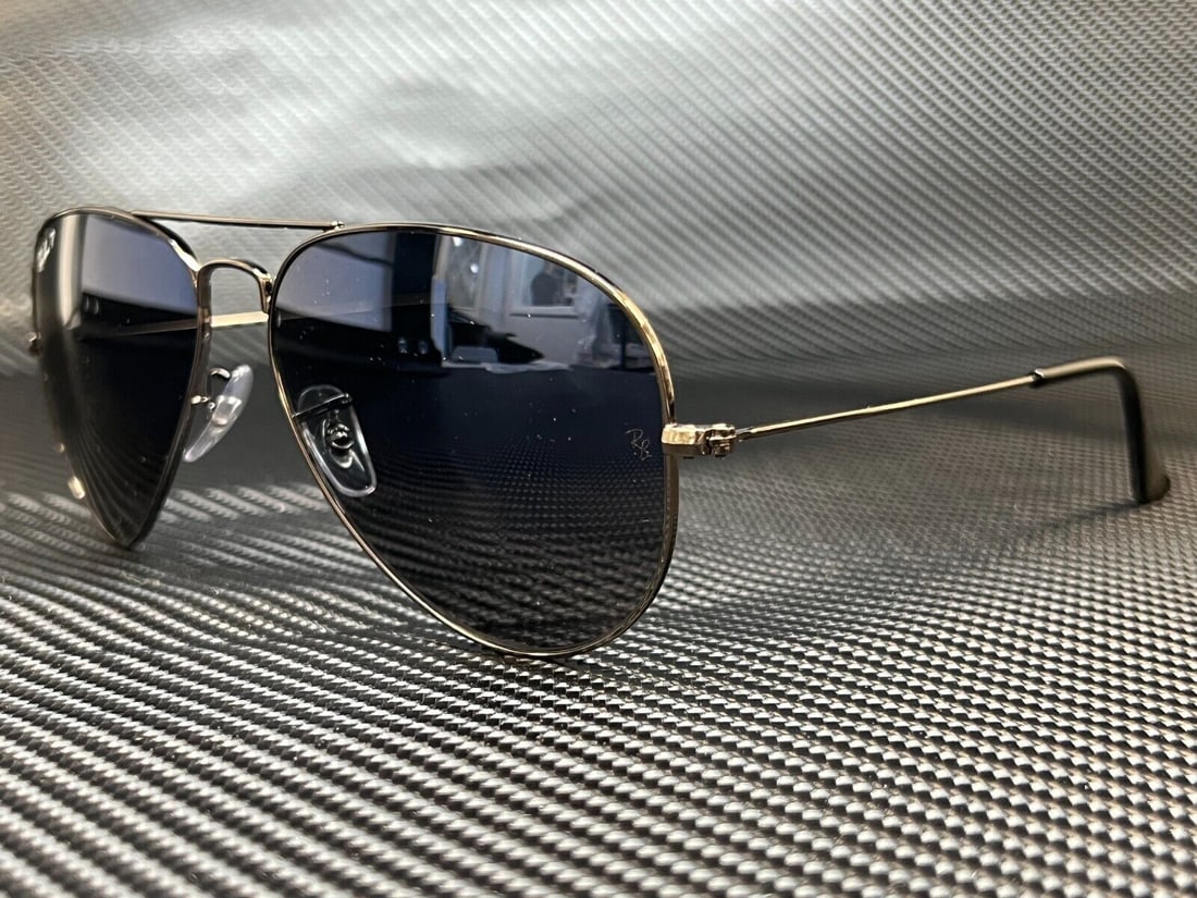 Ray-Ban RB3025 004/78 Gunmetal Polarized Aviator Sunglasses (1 of 5)