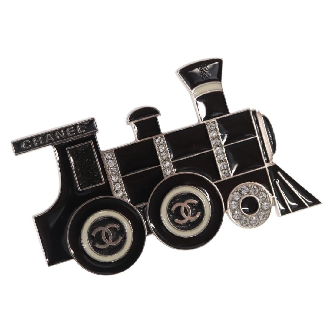 CHANEL Silver CC Brooch Italy Authenticated 157988SM: CHANEL Silver CC Brooch Italy Authenticated 157988SM This exquisite CHANEL brooch showcases a classic silver metal construction, embodying the brand's iconic elegance. Its sleek design measures approx