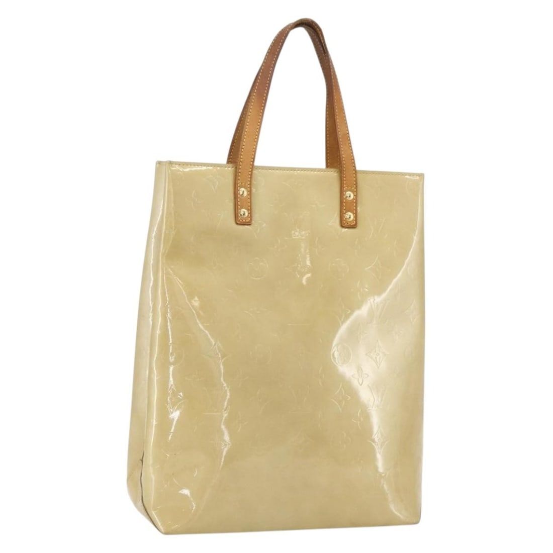 Beige Vernis Reade MM Patent Leather Handbag by Louis Vuitton M91141: Beige Vernis Reade MM Patent Leather Handbag by Louis Vuitton M91141 This Louis Vuitton Monogram Vernis Reade MM hand bag features beige patent leather with the signature monogram design. The bag is m