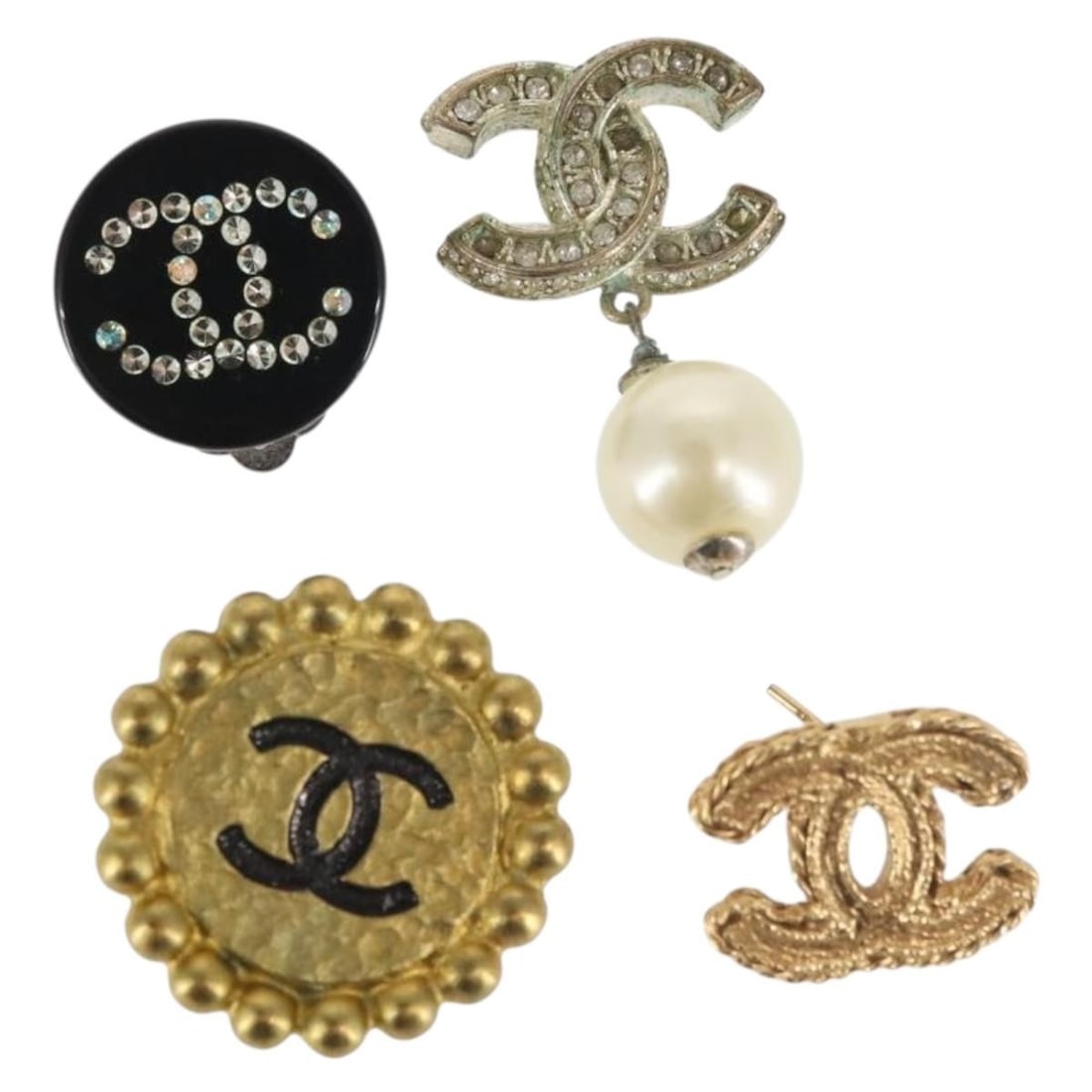 Set of 4 Gold Metal Earrings by CHANEL CC Authenticated (1 of 11)