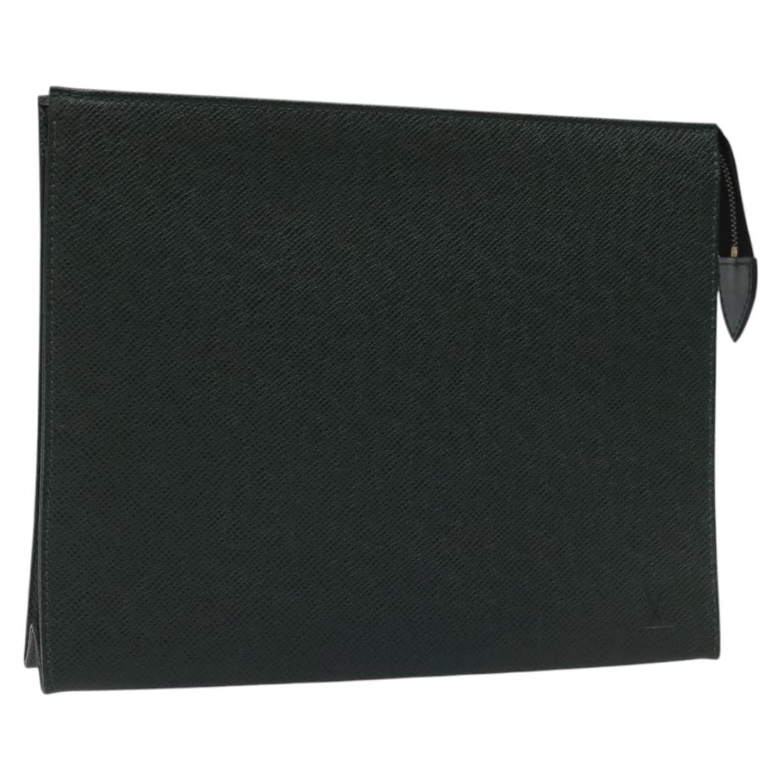 Louis Vuitton Taiga Leather Epicea Toiletry Clutch Made in France: Louis Vuitton Taiga Leather Epicea Toiletry Clutch Made in France This Louis Vuitton Taiga Poche Toilette 26 pouch in Epicea features a structured design crafted from Taiga leather. Designed for women