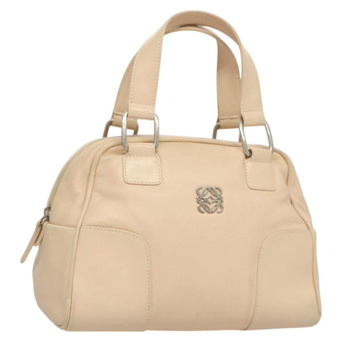 LOEWE Anagram Leather Hand Bag Beige Silver Made in Spain: LOEWE Anagram Leather Hand Bag Beige Silver Made in Spain Introducing the LOEWE Anagram Hand Bag, a stylish and sophisticated accessory crafted from high-quality leather. This elegant handbag features