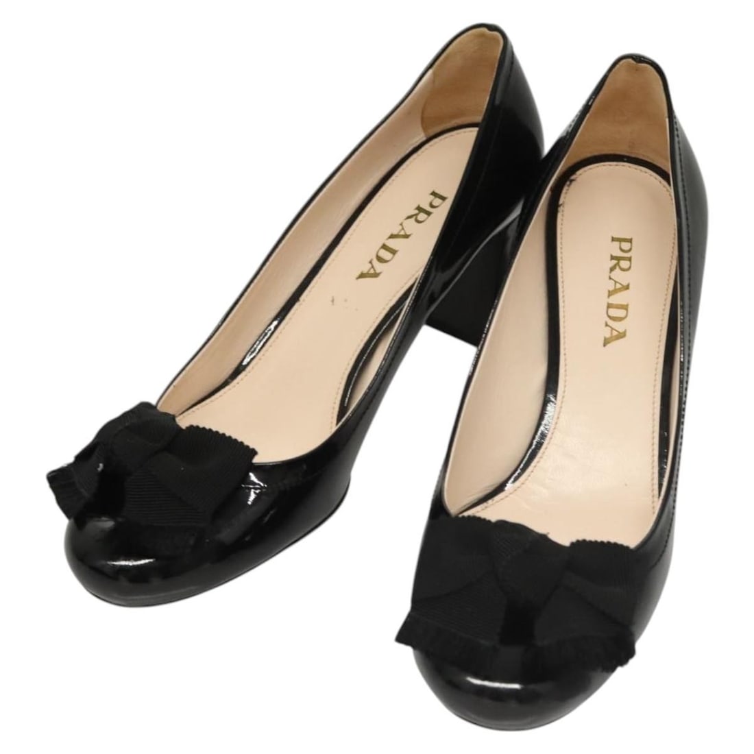 Prada Black Leather Women's High Heeled Shoes Size 36.5 with Box and Dust Bag: Prada Black Leather Women's High Heeled Shoes Size 36.5 with Box and Dust Bag These Prada women's high heels feature a black leather upper and a classic silhouette. Made in Italy, they offer a heel he