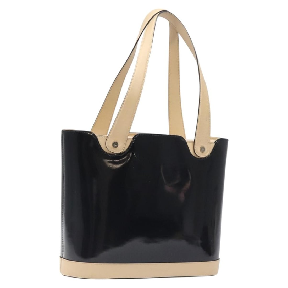 Salvatore Ferragamo Black Enamel Tote Bag with Silver Accents Italy: Salvatore Ferragamo Black Enamel Tote Bag with Silver Accents Italy This Salvatore Ferragamo tote bag features a sleek black and silver enamel exterior. Designed for women, it offers a spacious interi