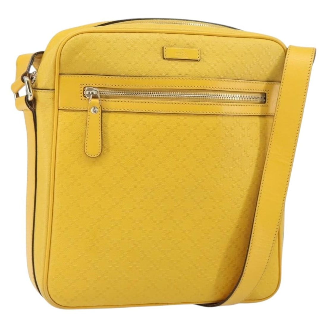Leather Gucci 201448 Yellow Gold Shoulder Bag Made in Italy: Leather Gucci 201448 Yellow Gold Shoulder Bag Made in Italy This GUCCI shoulder bag features a yellow and gold leather exterior with a diamante detail. Designed in Italy, it measures approximately 9.8