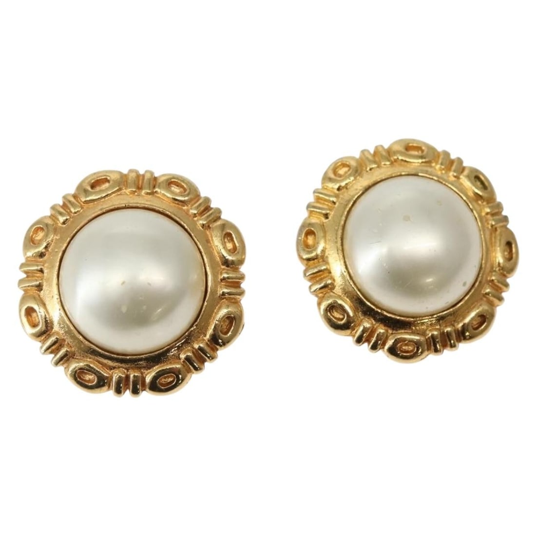 CHANEL Gold CC Logo Earrings Authentic BA5806 France (1 of 12)