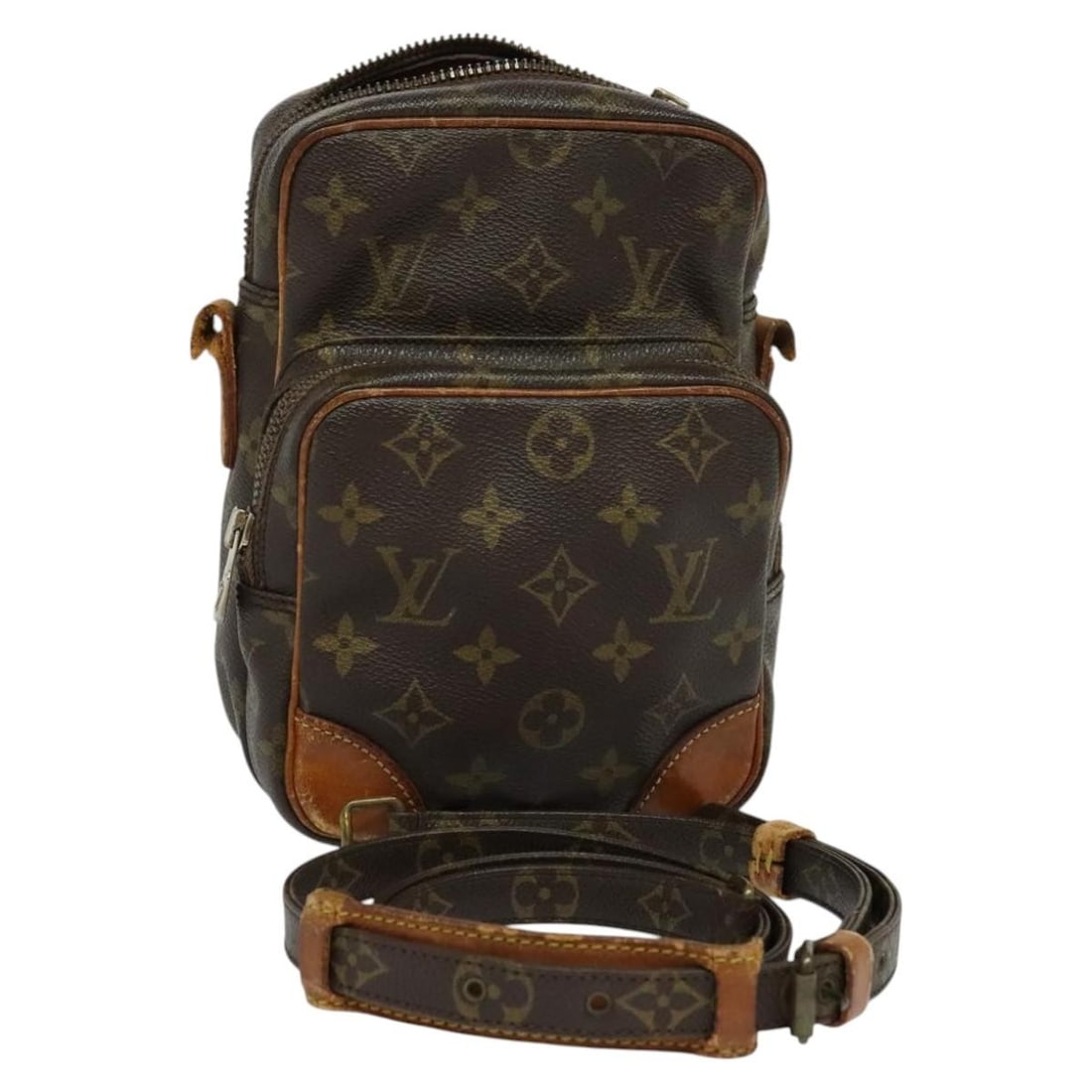 Louis Vuitton Amazon Monogram Canvas Shoulder Bag M45236 France: Louis Vuitton Amazon Monogram Canvas Shoulder Bag M45236 France This is a Louis Vuitton Monogram Amazon Shoulder Bag, model M45236, crafted from signature monogram canvas. Designed for women, the bag