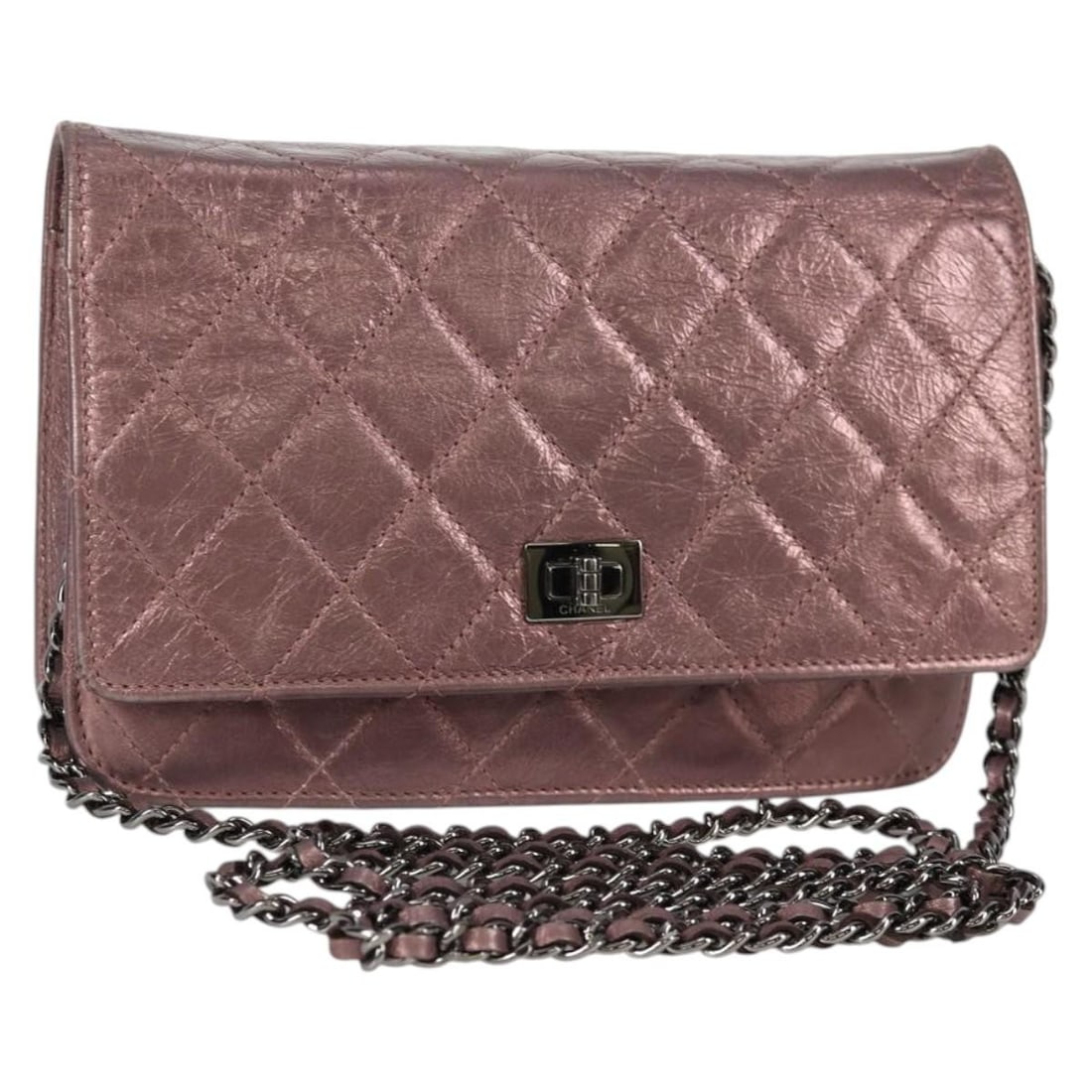CHANEL Pink Silver Chain Matelasse 2.55 Leather Shoulder Bag Auth 12497247: CHANEL Pink Silver Chain Matelasse 2.55 Leather Shoulder Bag Auth 12497247 Elevate your style with this authentic CHANEL Chain Matelasse 2.55 Shoulder Bag, masterfully crafted in France from luxurious