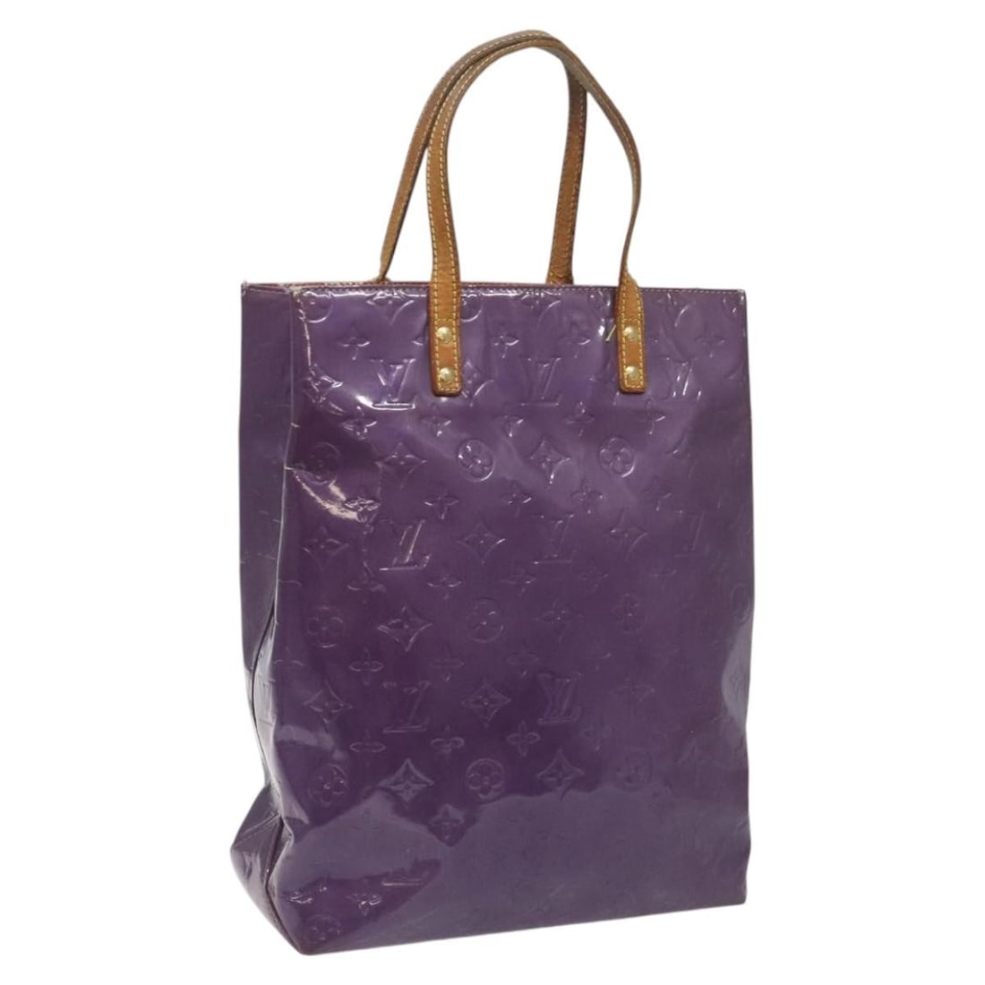 Vernis Reade MM Patent Leather Tote in Viole by Louis Vuitton M91087: Vernis Reade MM Patent Leather Tote in Viole by Louis Vuitton M91087 This LOUIS VUITTON Monogram Vernis Reade MM Tote Bag is crafted in patent leather in a Viole color. The bag features a spacious int