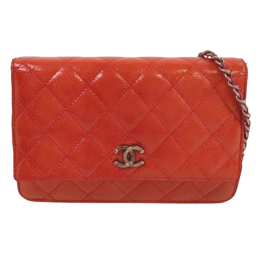 CHANEL Red Calfskin Wallet On Chain Shoulder Bag: CHANEL Red Calfskin Wallet On Chain Shoulder Bag This elegant CHANEL Wallet On Chain (WOC) is crafted from luxurious red calfskin leather, making it a stylish accessory for any occasion. The bag featu