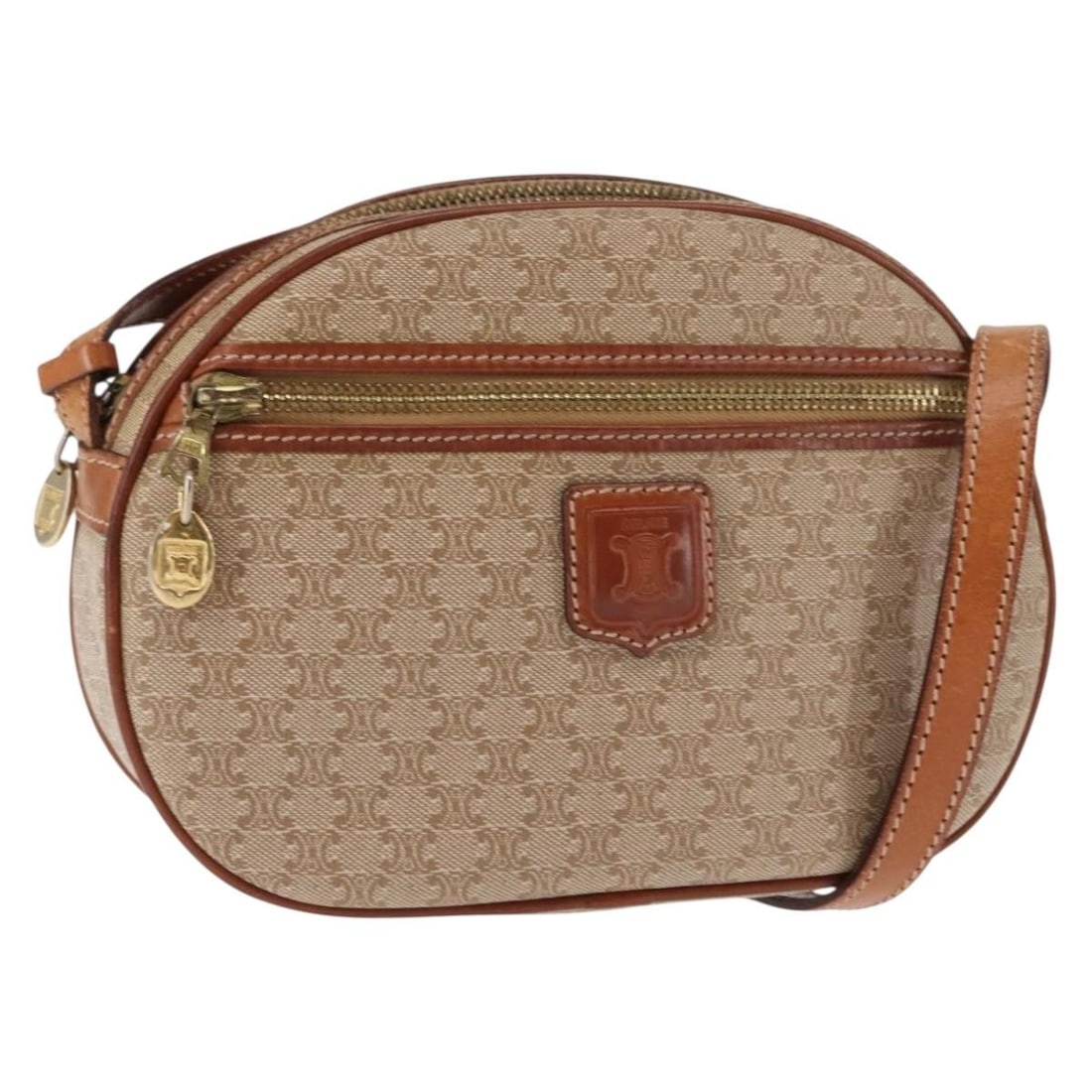 CELINE Beige Gold PVC Macadam Canvas Shoulder Bag Italy Auth BA6725: CELINE Beige Gold PVC Macadam Canvas Shoulder Bag Italy Auth BA6725 This CELINE Macadam Canvas Shoulder Bag is a stylish accessory crafted in Italy. Made from durable PVC leather and Macadam canvas, i